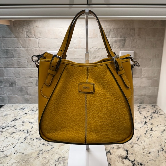 DoctorMum’s Live Show Deals on Lux & Designer Bags & More! - Picture 11 of 16